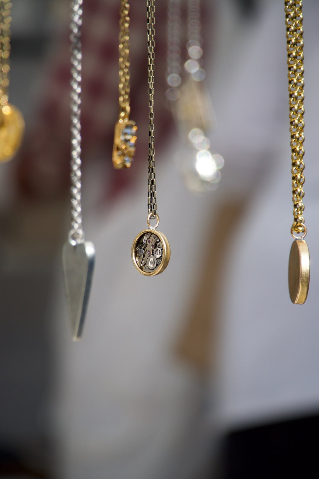 Personalized Jewelry Options According to your Zodiac Sign